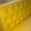 Sofá de cabina capitoneado, cuero amarillo - Image 2